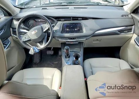 2020 Cadillac Xt4 Luxury z USA, uszkodzony, nr VIN 1GYAZAR43LF134650